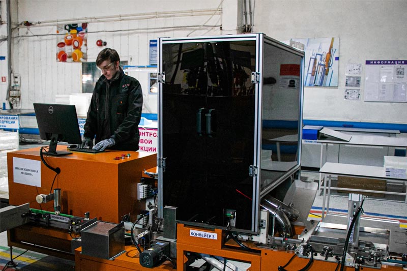 Автоматизированная линия формовки стеклянных флаконов из боросиликатного стекла на заводе СУМ